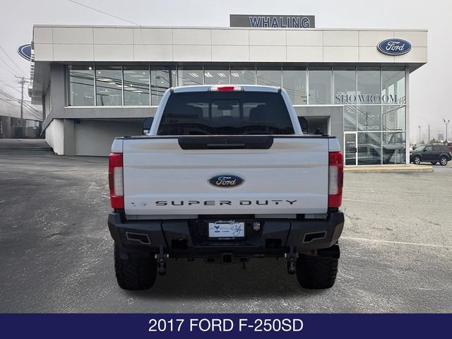 Used 2017 Ford F250 Lariat w/ Lariat Ultimate Package AWD/4WD image 7