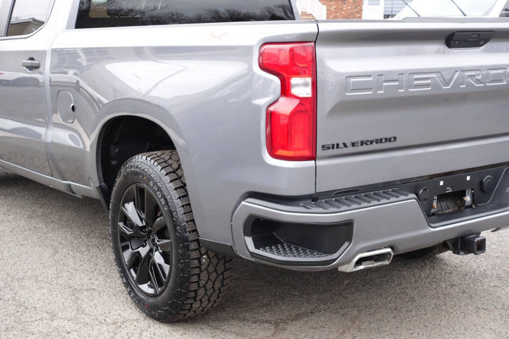 Used 2021 Chevrolet Silverado 1500 Custom w/ LPO, Dark Essentials Package AWD/4WD image 10