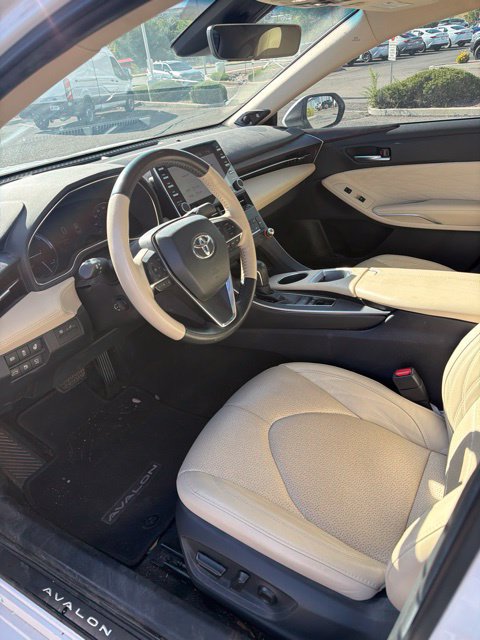 Used 2020 Toyota Avalon Limited w/ Advanced Safety Package FWD image 17