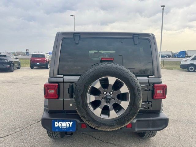 Used 2018 Jeep Wrangler Unlimited Sahara w/ Dual Top Group image 8