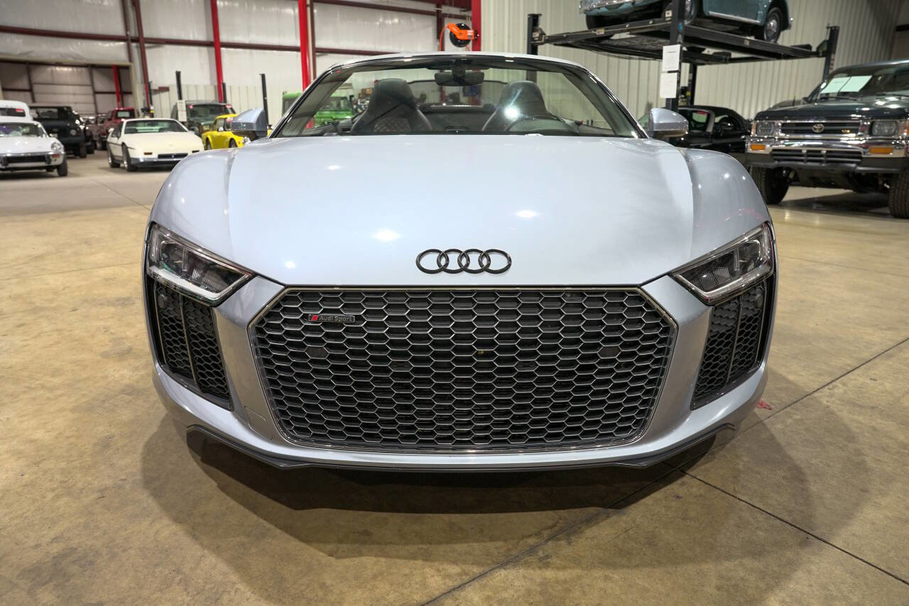 Used 2018 Audi R8 V10 w/ Carbon Exterior Package AWD/4WD image 13