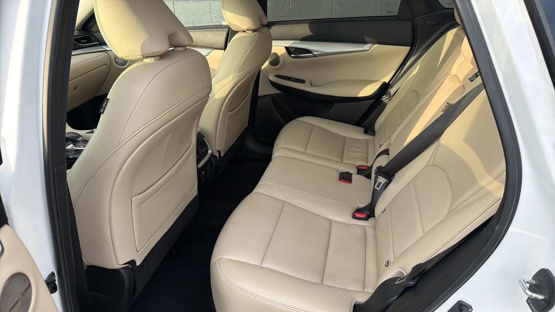 Used 2019 INFINITI QX50 Essential w/ Premium Heat Package image 14