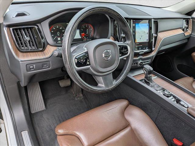 Used 2019 Volvo XC60 T5 Inscription w/ Protection Package Premier image 11