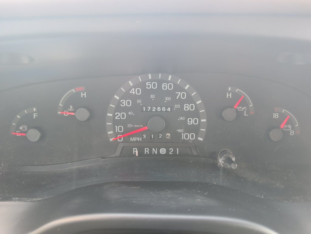 Used 1999 Ford E-150 and Econoline 150 RWD image 11