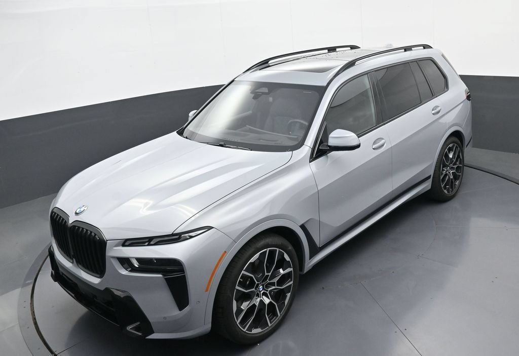 Used 2026 BMW X7 xDrive40i w/ M Sport Package AWD/4WD image 33