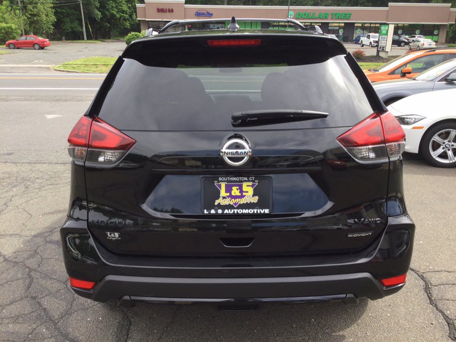 Used 2018 Nissan Rogue SV w/ Premium Package AWD/4WD image 9