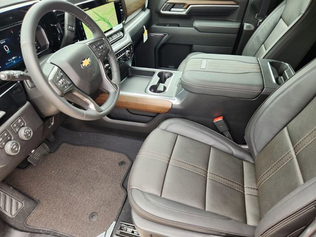 New 2026 Chevrolet Silverado 2500 High Country w/ High Country Premium Package AWD/4WD image 4