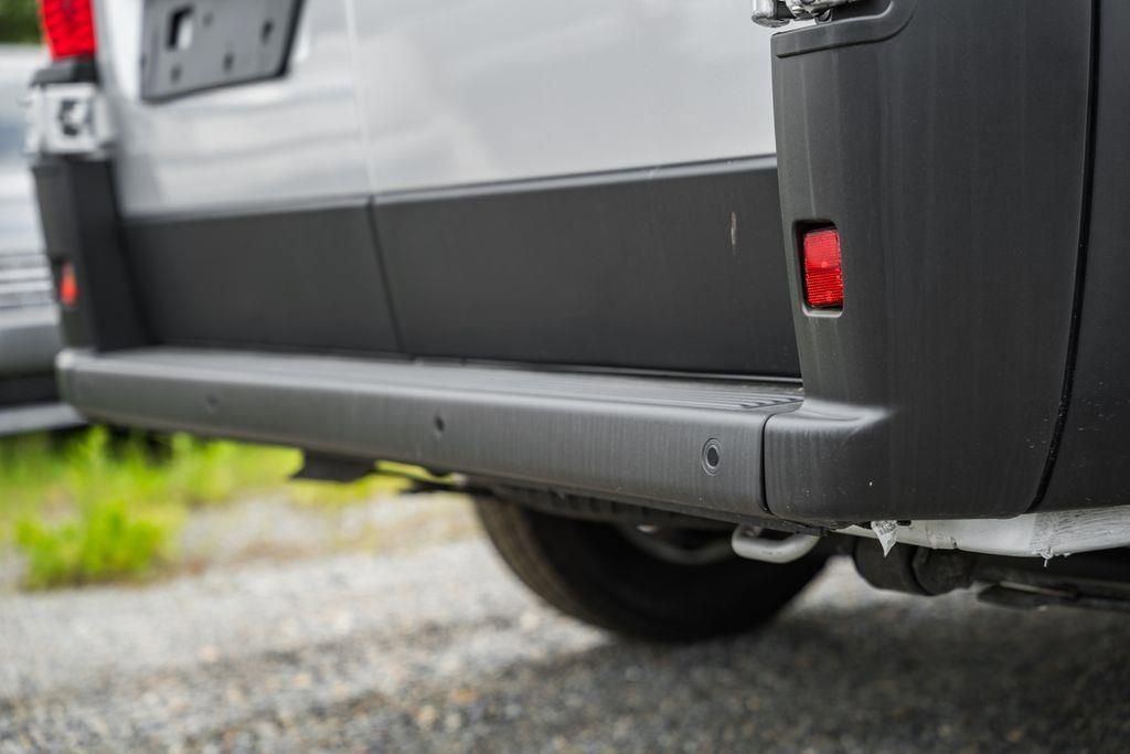 New 2025 RAM ProMaster 2500 w/ Quick Order Package 22G SLT image 8