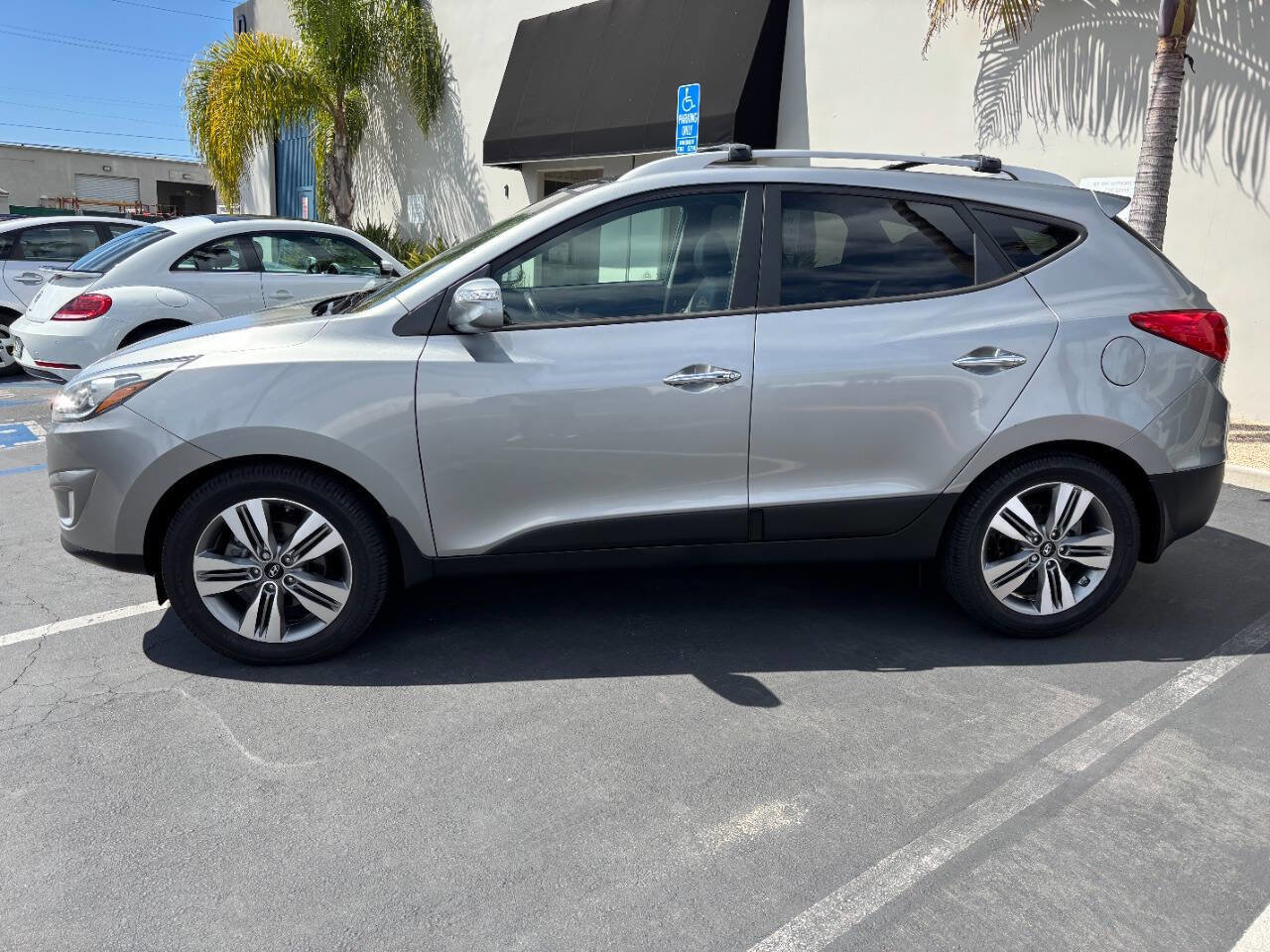 Used 2015 Hyundai Tucson Limited w/ Option Group 03 AWD/4WD image 2