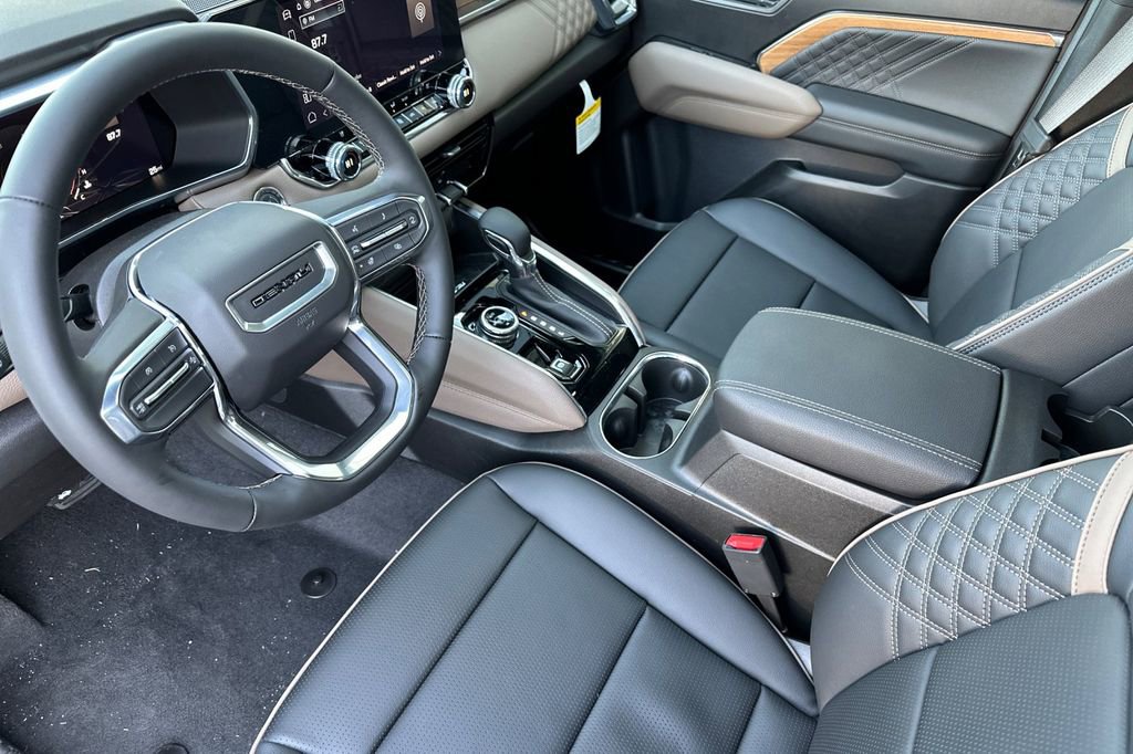 New 2026 GMC Canyon Denali image 7