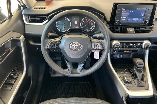 Certified 2022 Toyota RAV4 LE AWD/4WD image 15