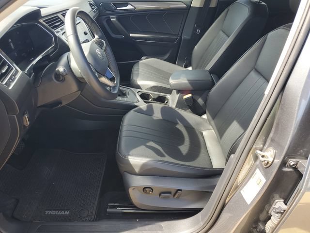 Used 2023 Volkswagen Tiguan SE FWD image 6