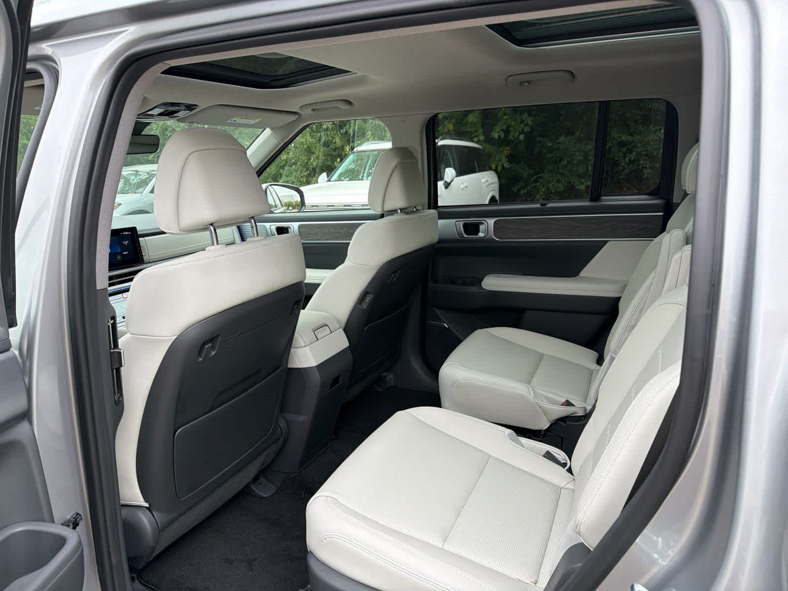 Used 2026 Hyundai Santa Fe Limited AWD/4WD image 6