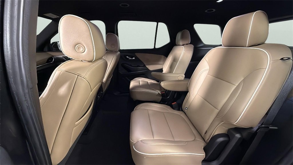Used 2023 Chevrolet Traverse Premier image 25