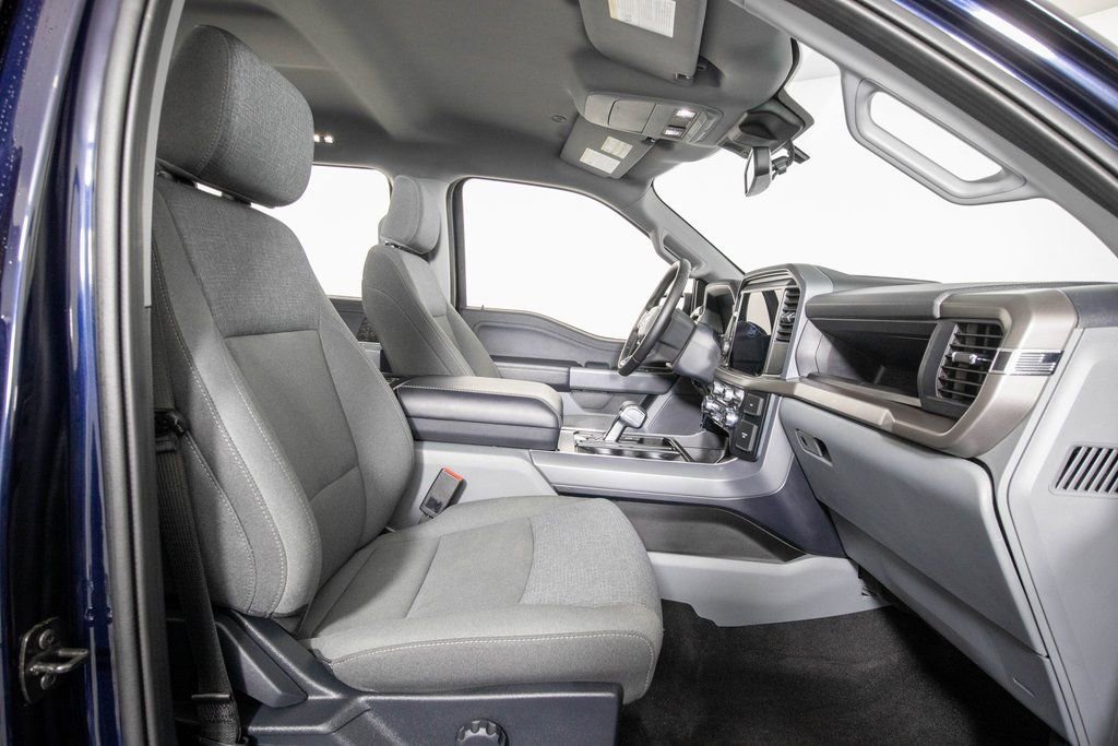 Used 2025 Ford F150 Lightning XLT image 7