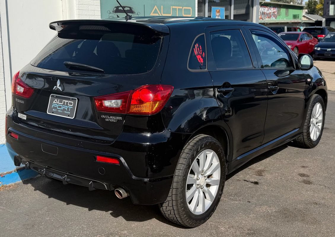 Used 2011 Mitsubishi Outlander Sport SE AWD/4WD image 3