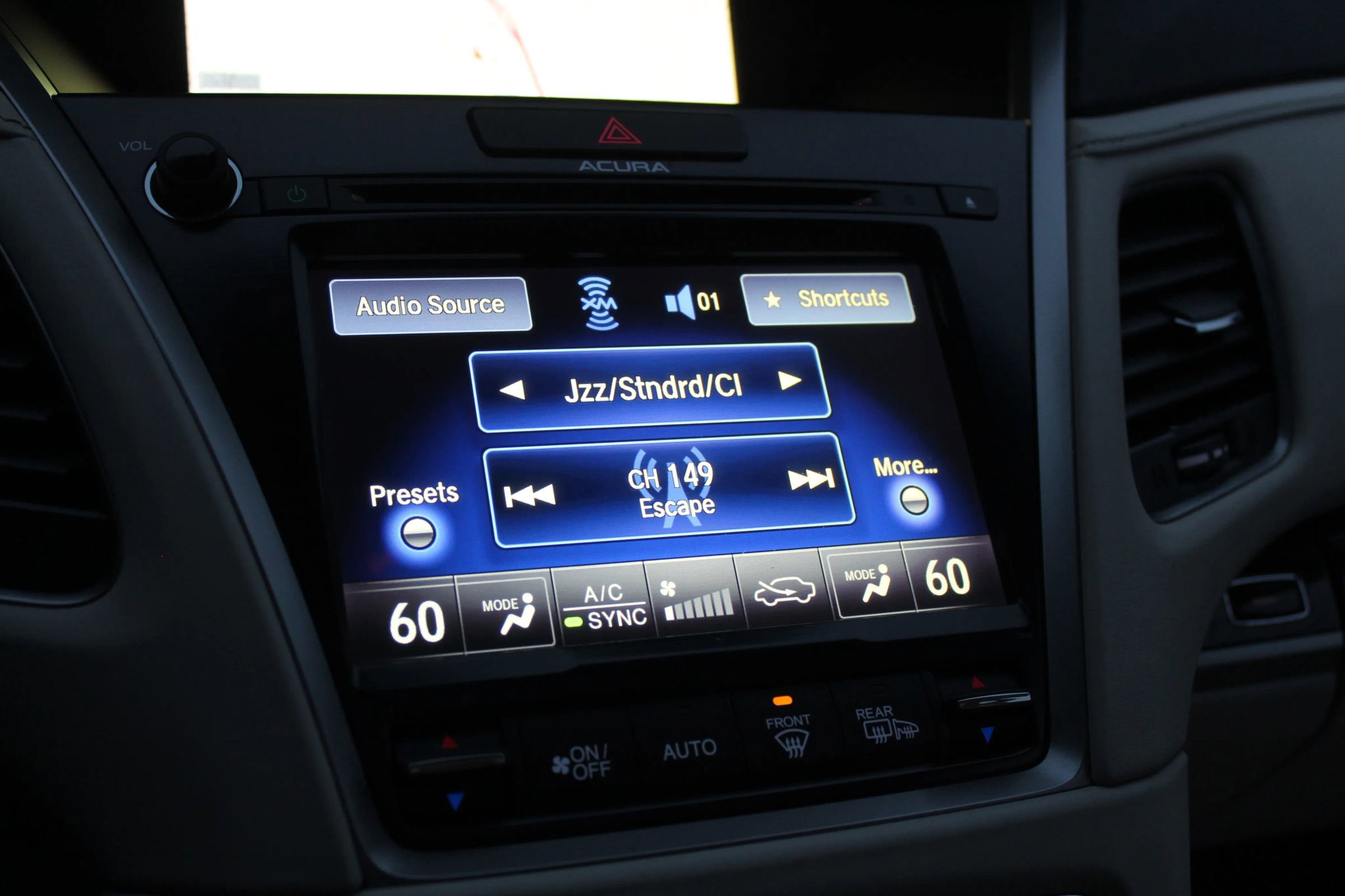 Used 2015 Acura RLX w/ Technology Package image 33