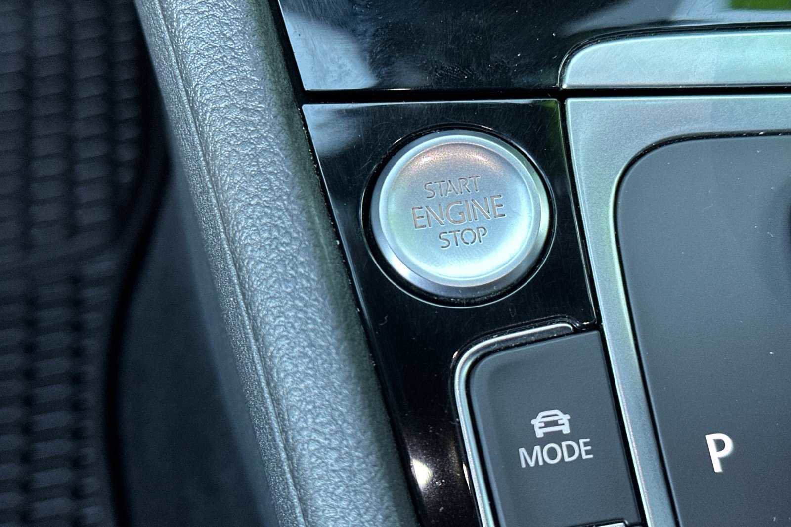 Used 2018 Volkswagen GTI Autobahn image 29