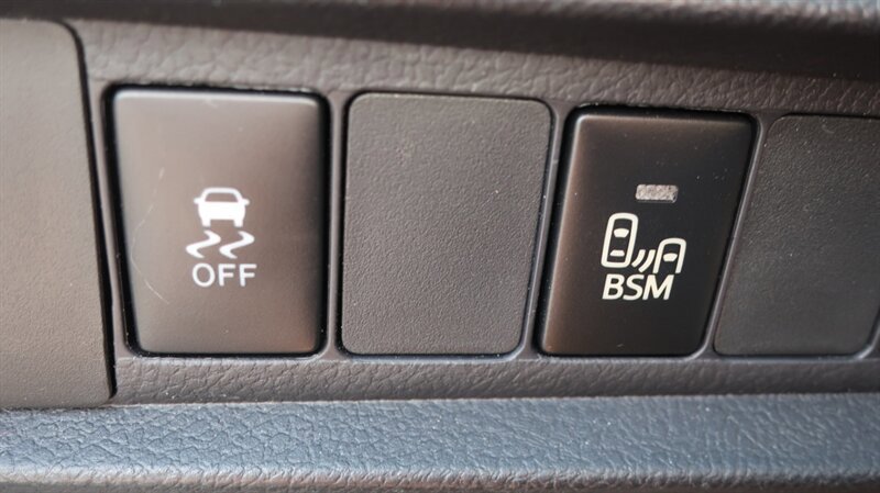 Used 2017 Toyota Sienna SE Premium FWD image 16