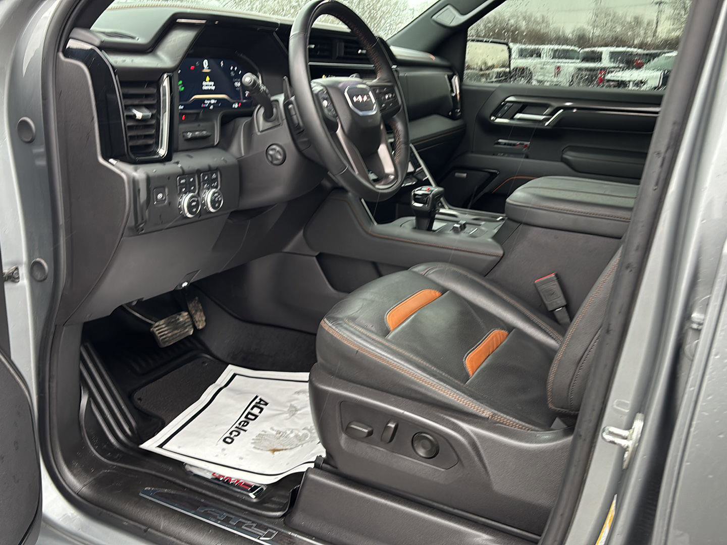 Used 2024 GMC Sierra 1500 AT4 w/ Technology Package image 17