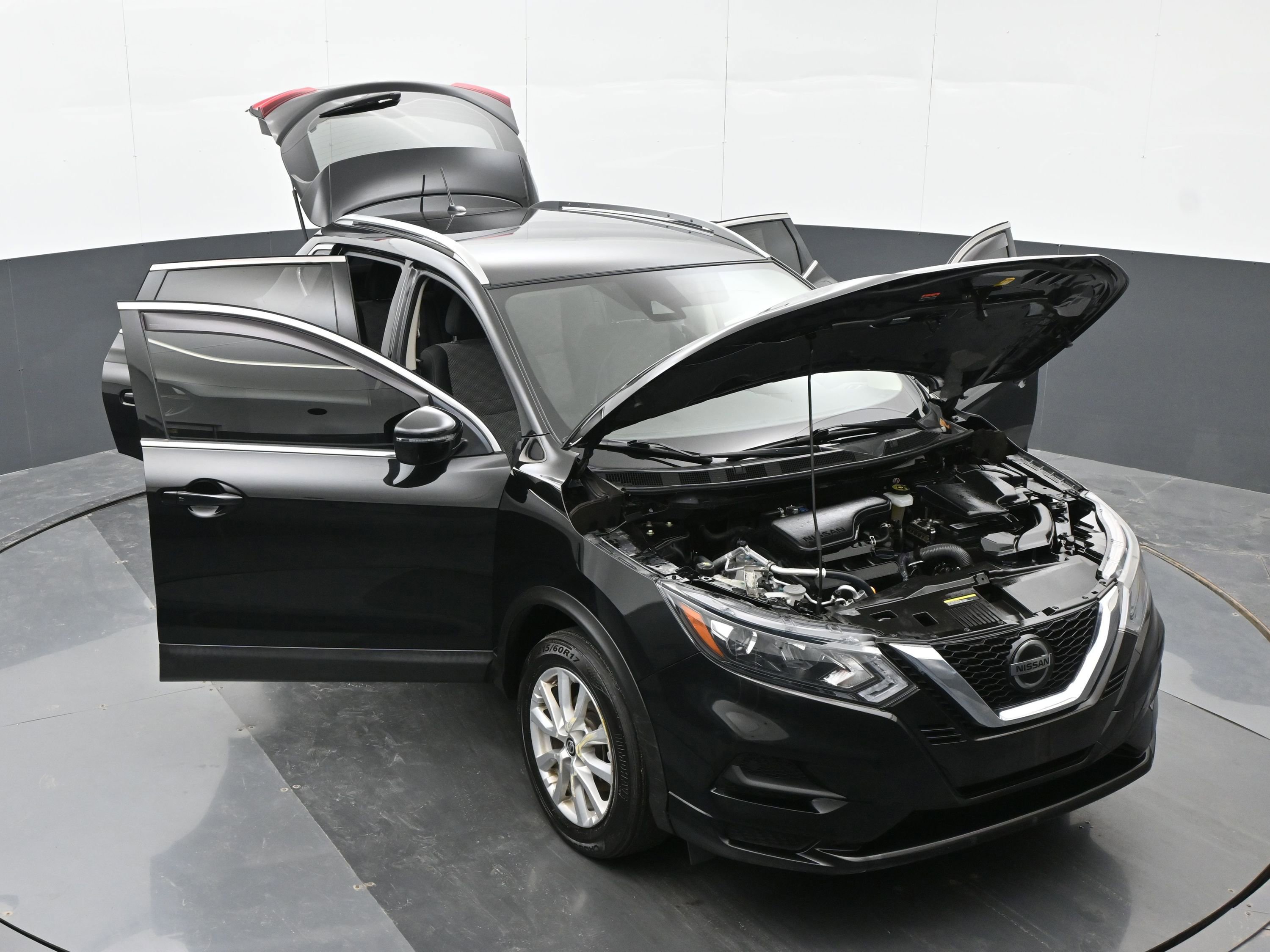 Used 2020 Nissan Rogue Sport SV image 45