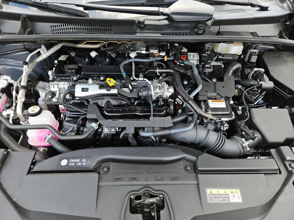 Used 2025 Toyota Prius LE FWD image 24