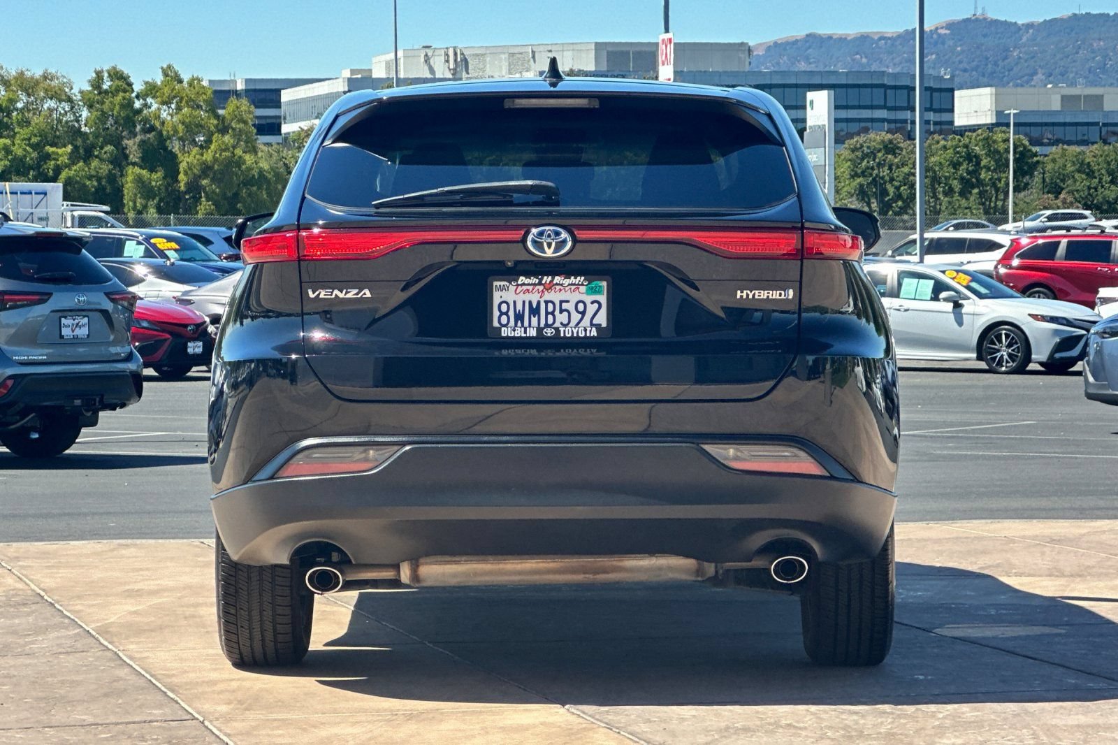 Certified 2021 Toyota Venza LE w/ Carpet Mat Package (TMS) AWD/4WD image 6