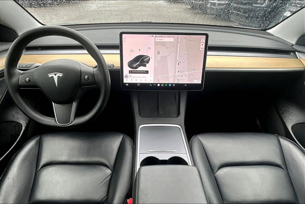 Used 2021 Tesla Model 3 Standard Range Plus RWD image 15