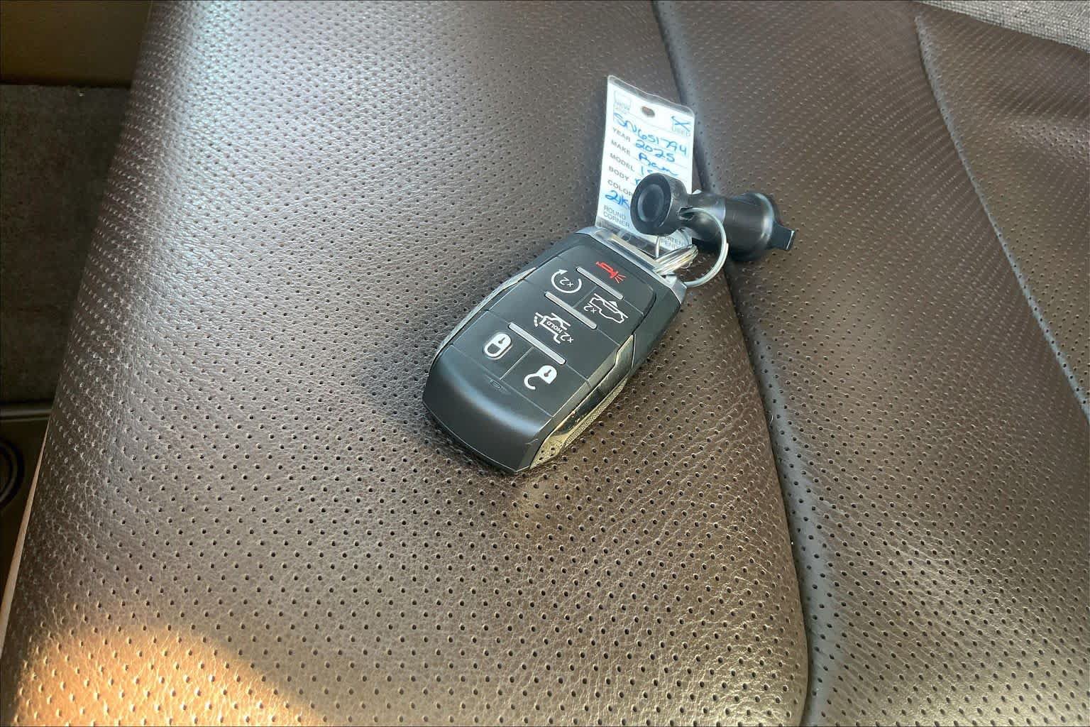Used 2025 RAM 1500 Limited AWD/4WD image 15