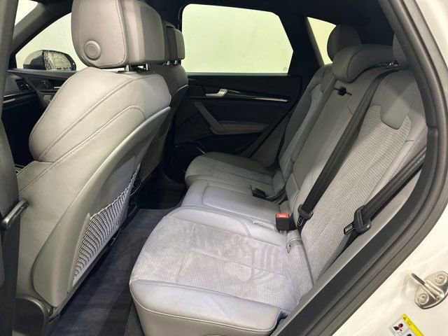 Used 2022 Audi SQ5 Premium Plus AWD/4WD image 28