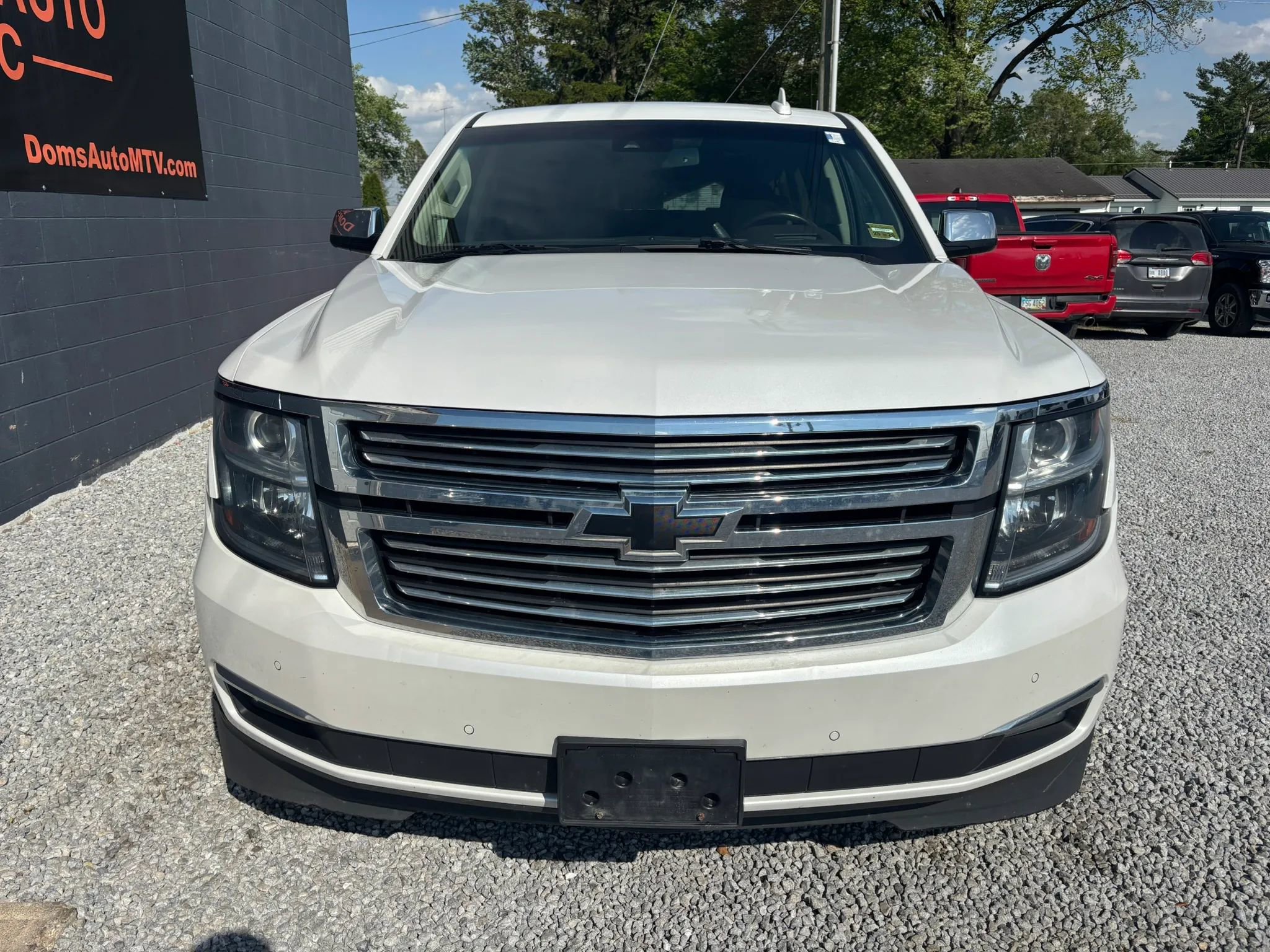 Used 2017 Chevrolet Suburban Premier AWD/4WD image 10