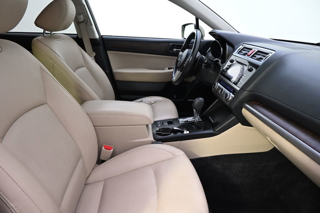 Used 2015 Subaru Outback 3.6R Limited image 16