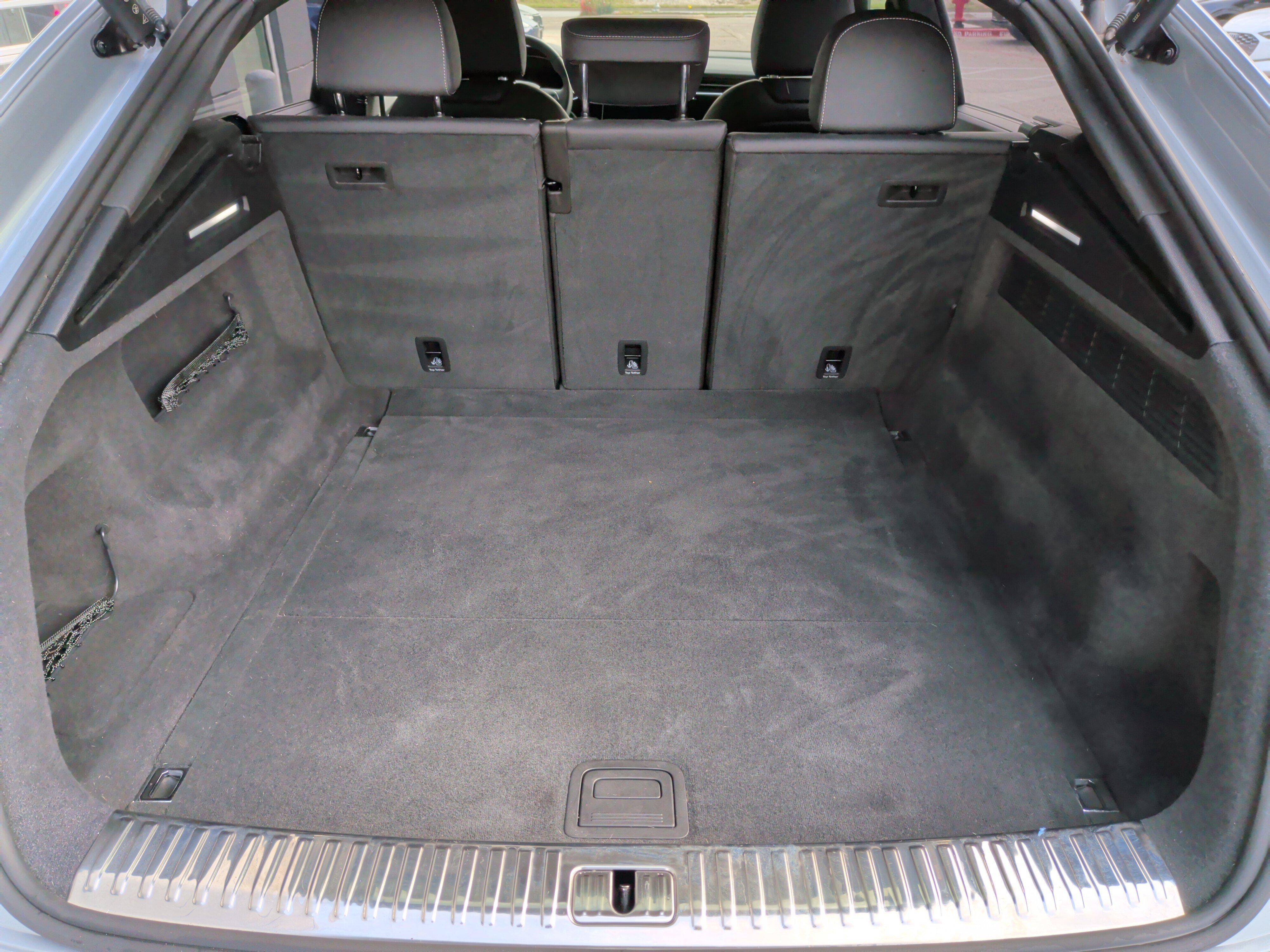 Used 2023 Audi Q8 Premium Plus w/ Premium Plus Package image 33