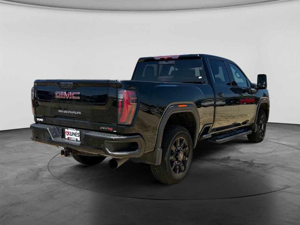 Used 2024 GMC Sierra 2500 AT4 w/ AT4 Preferred Package AWD/4WD image 10