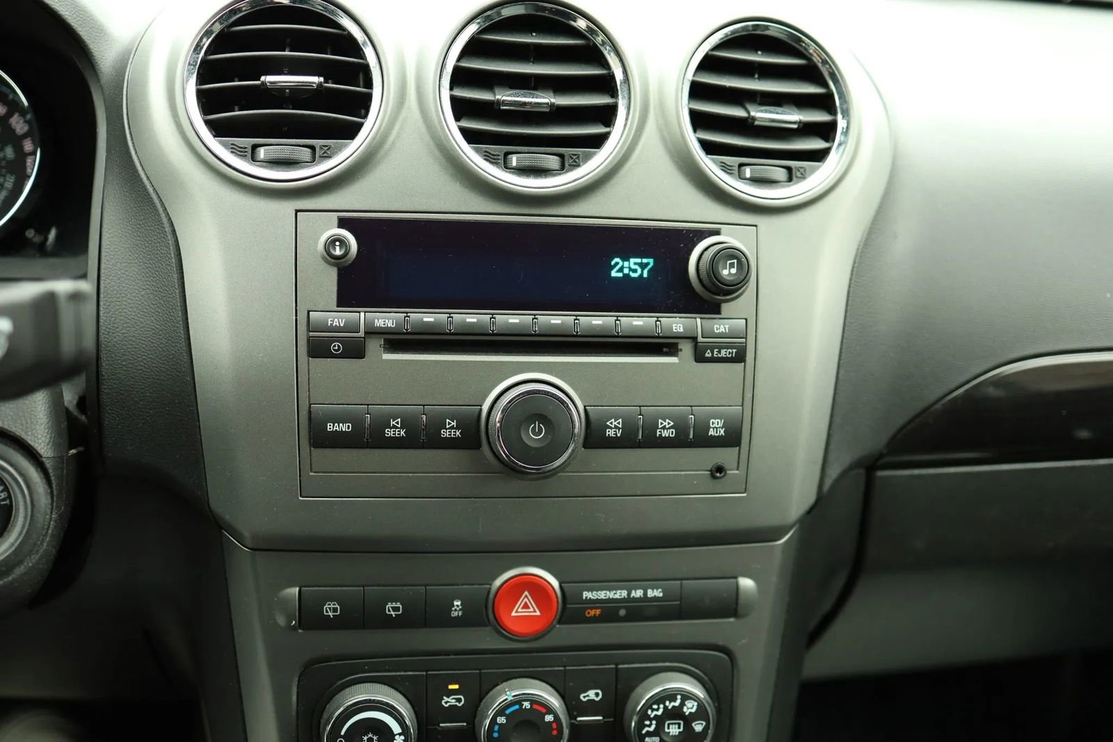 Used 2013 Chevrolet Captiva Sport LT FWD image 24