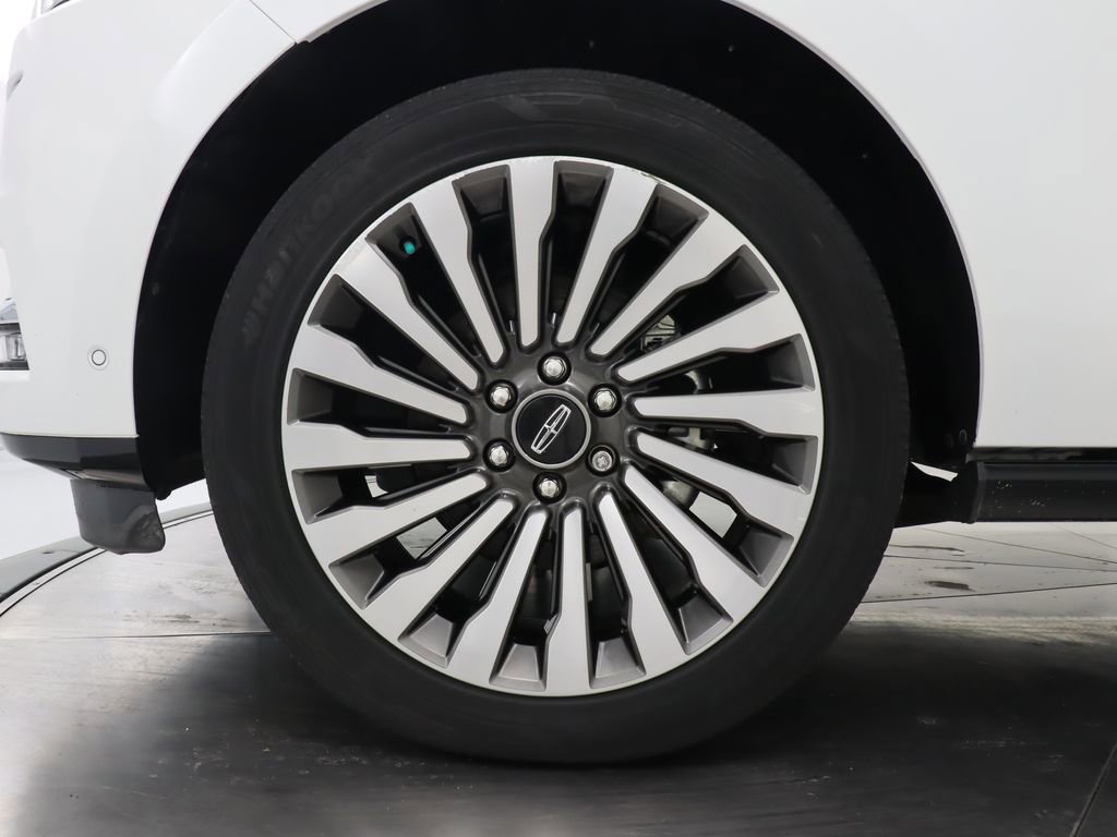 Used 2021 Lincoln Navigator Reserve w/ Luxury Package RWD image 49