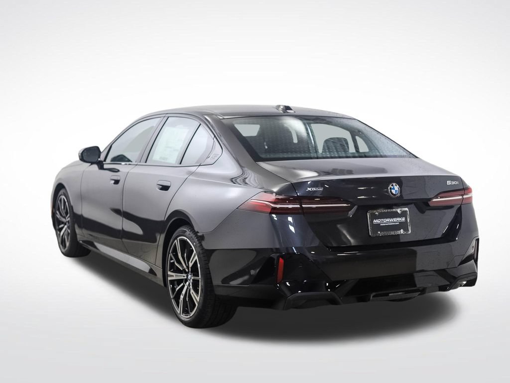 Used 2026 BMW 530i xDrive AWD/4WD image 3