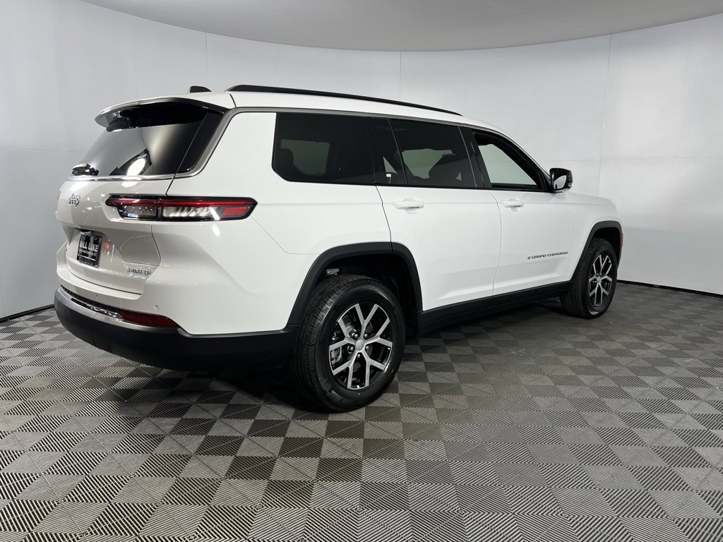 Certified 2024 Jeep Grand Cherokee L Limited w/ Luxury Tech Group II image 5