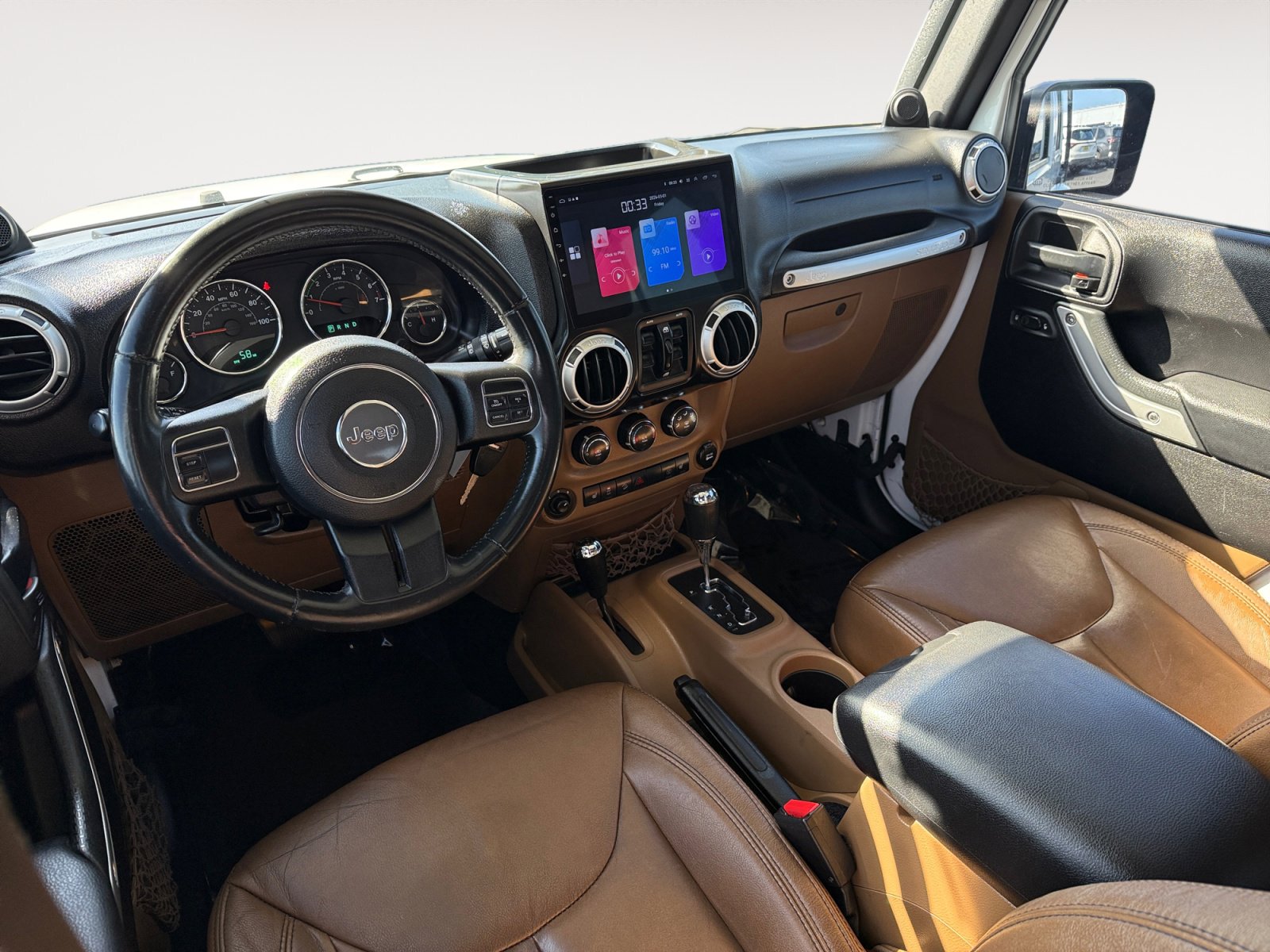 Used 2014 Jeep Wrangler Unlimited Sahara AWD/4WD image 15