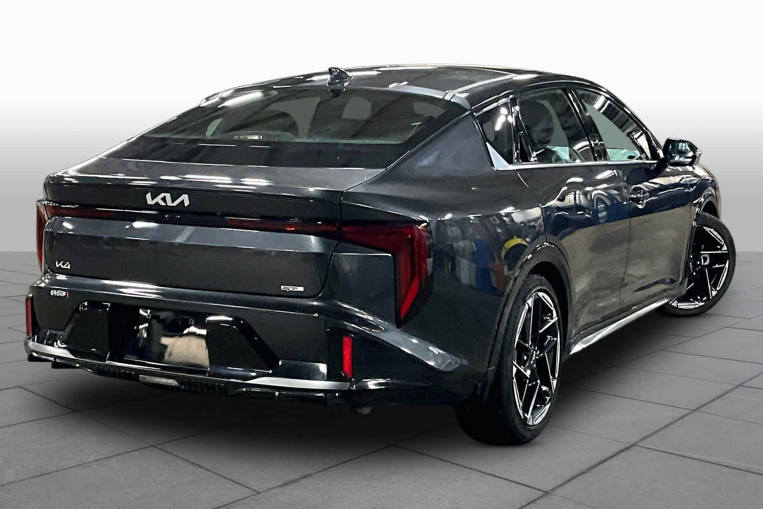 Used 2025 Kia K4 GT-Line w/ GT-Line Premium Package FWD image 13