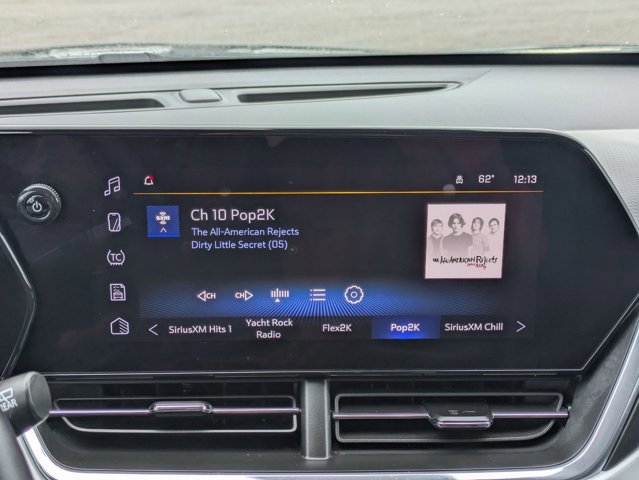 Used 2025 Chevrolet Trax LT w/ LT Convenience Package image 19