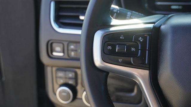Used 2024 Chevrolet Suburban LT image 29