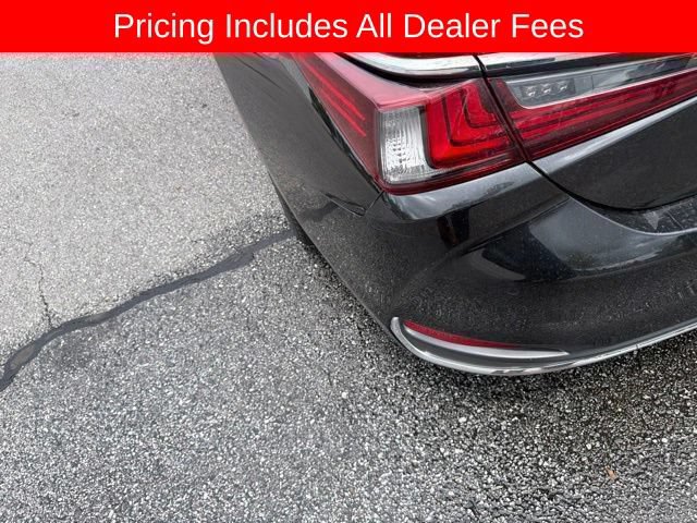 Used 2019 Lexus ES 300h w/ Accessory Package 2 FWD image 16