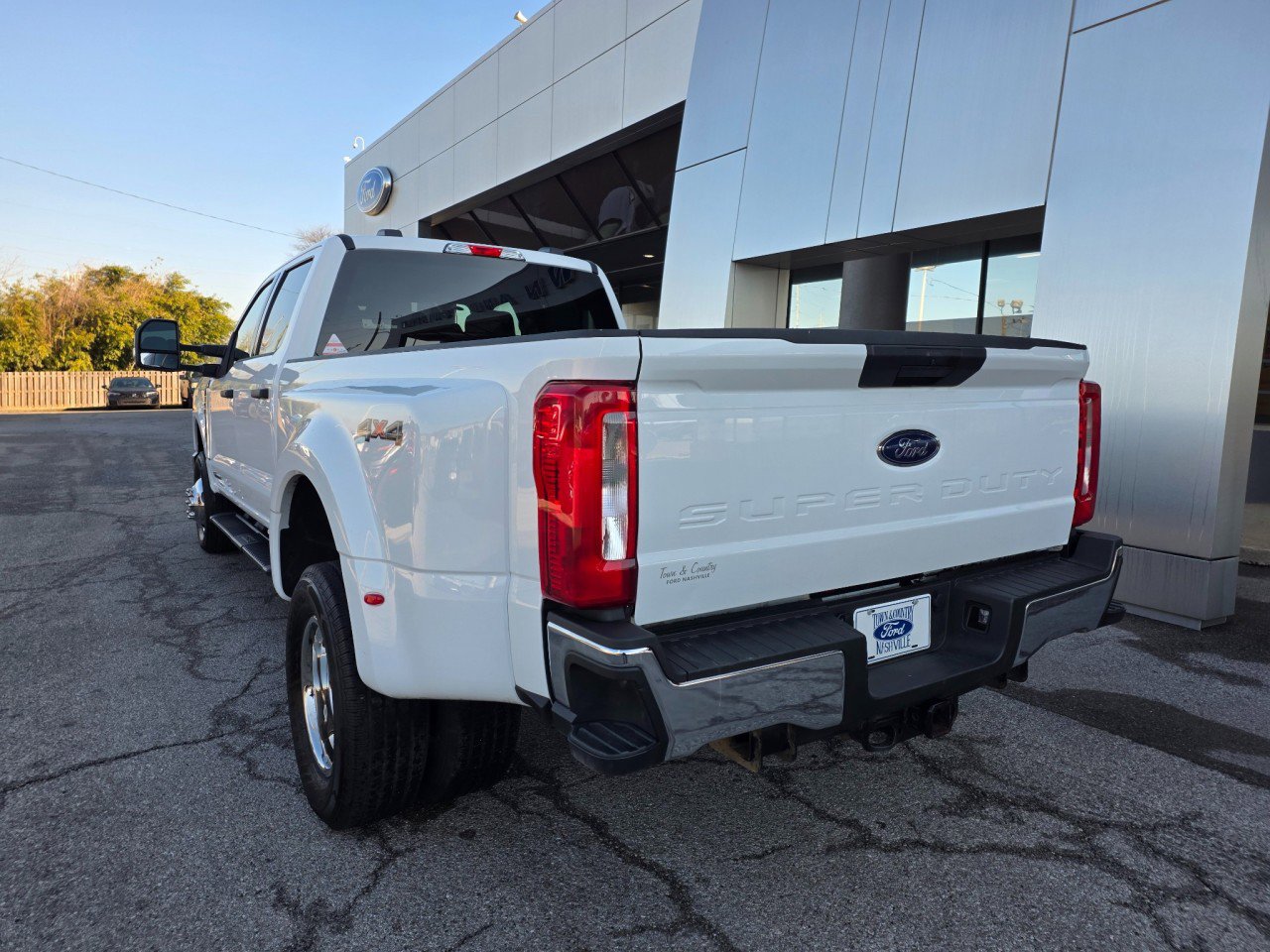Used 2025 Ford F350 XLT AWD/4WD image 4