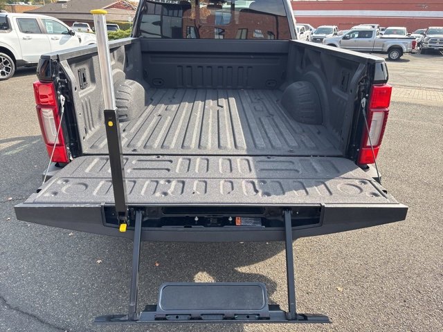 Used 2021 Ford F350 Platinum image 5
