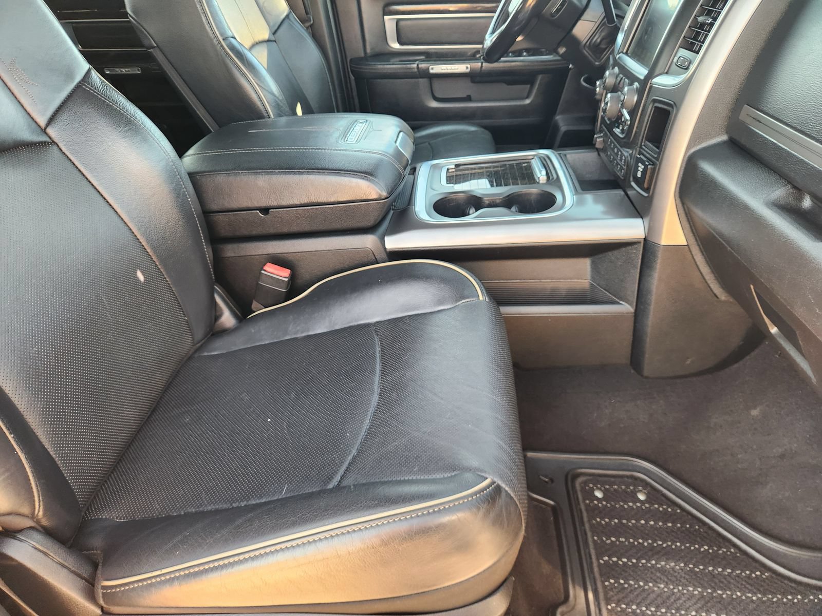 Used 2017 RAM 3500 Laramie Longhorn AWD/4WD image 14