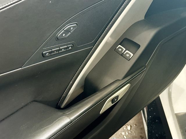 Used 2015 Chevrolet Corvette Z06 w/ 3LZ Preferred Equipment Group image 17