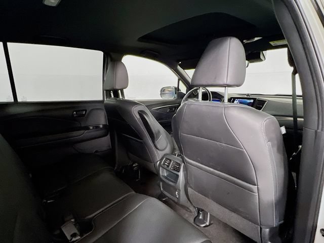 Used 2023 Honda Passport EX-L image 10