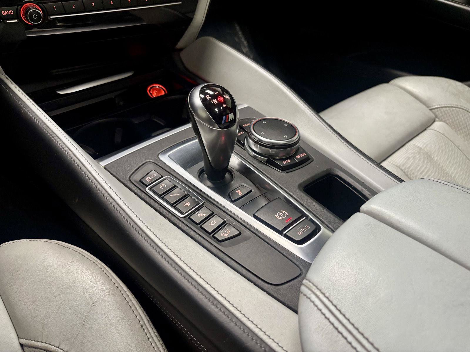 Used 2015 BMW X5 M AWD/4WD image 32