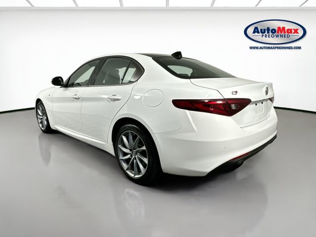Used 2022 Alfa Romeo Giulia Ti image 6